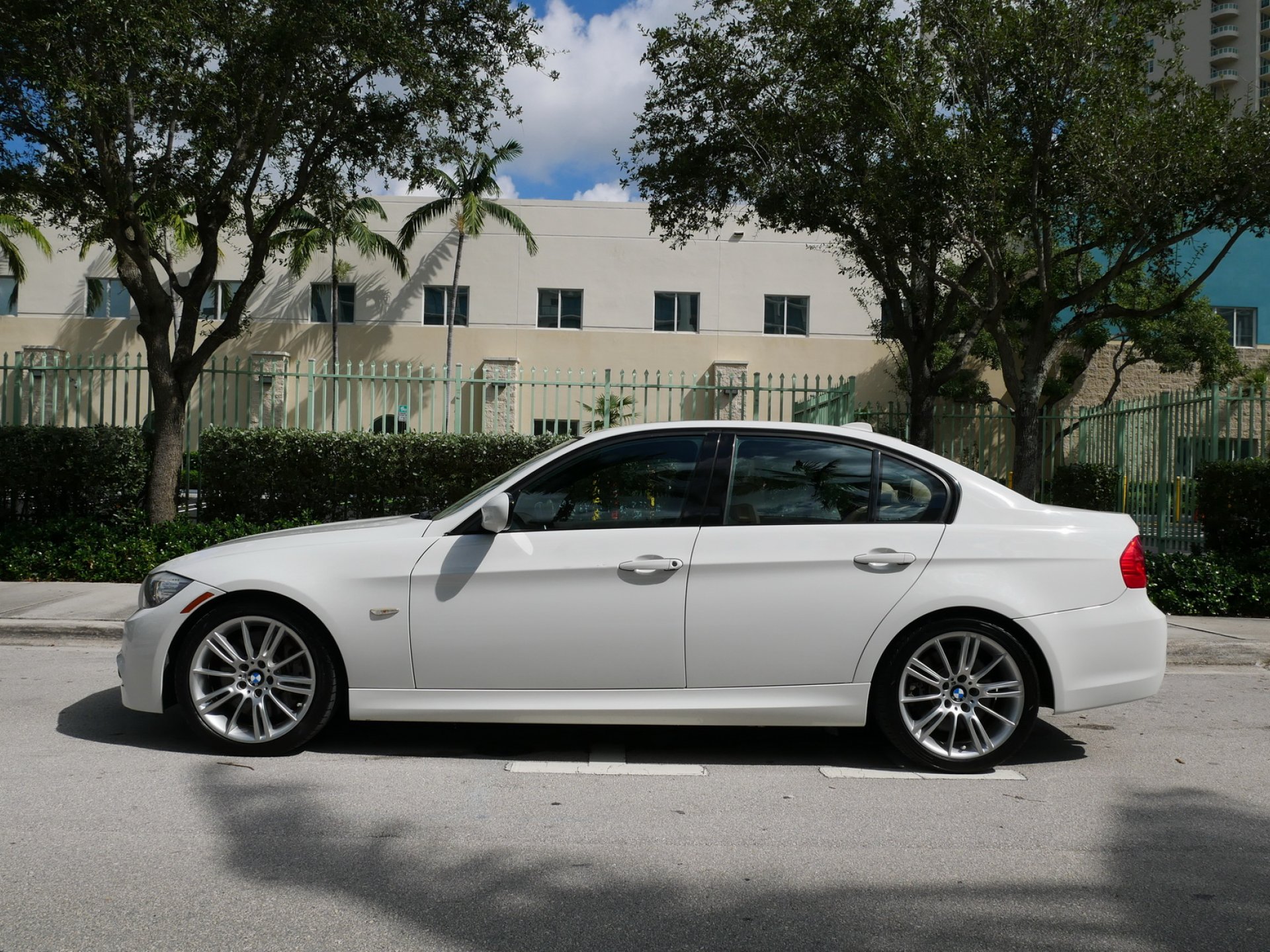 2010 BMW 3-Series // Buy Cars On GBChoice