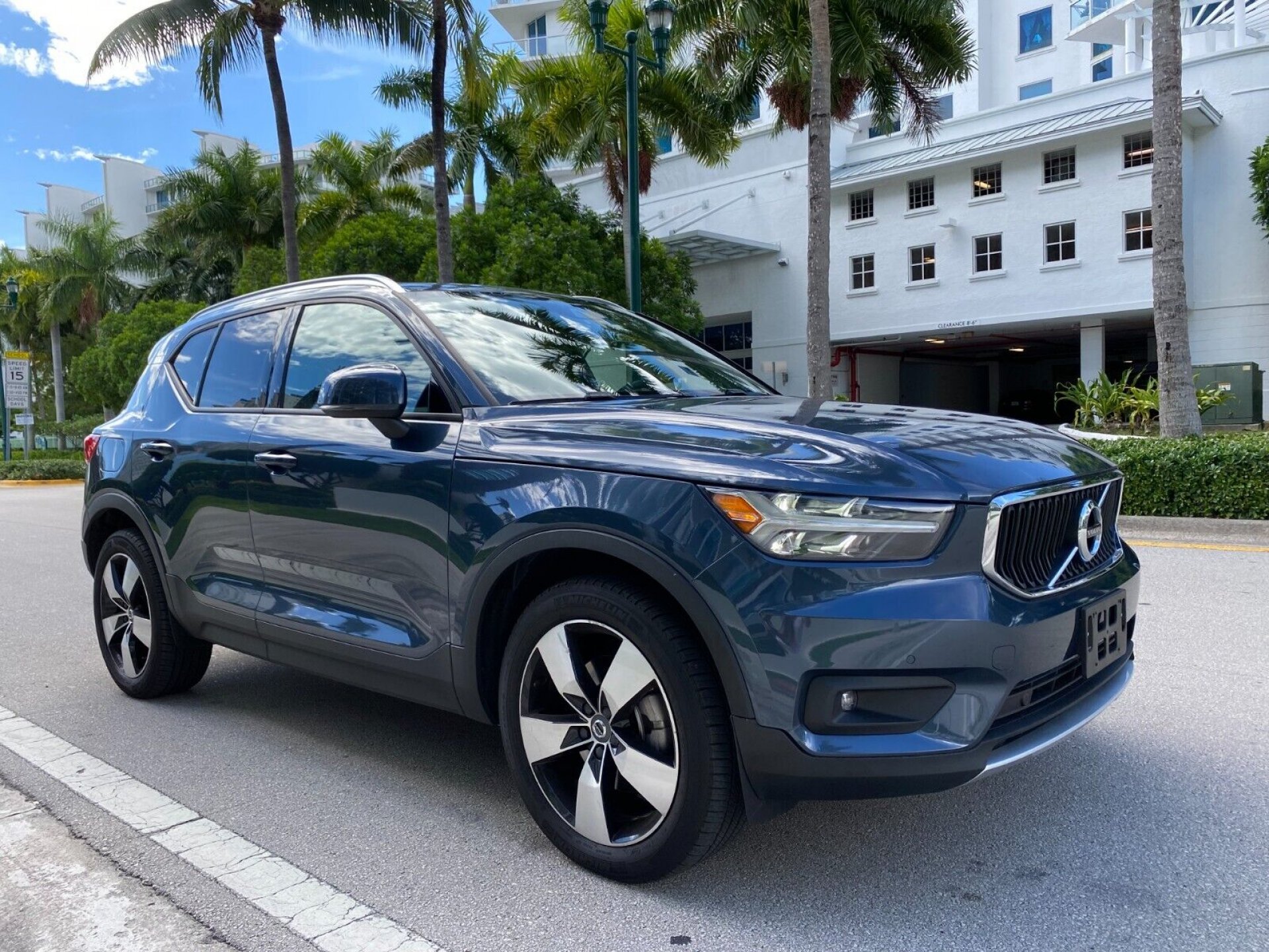 2021 VOLVO XC40 T5 MOMENTUM // Buy Cars on GBChoice