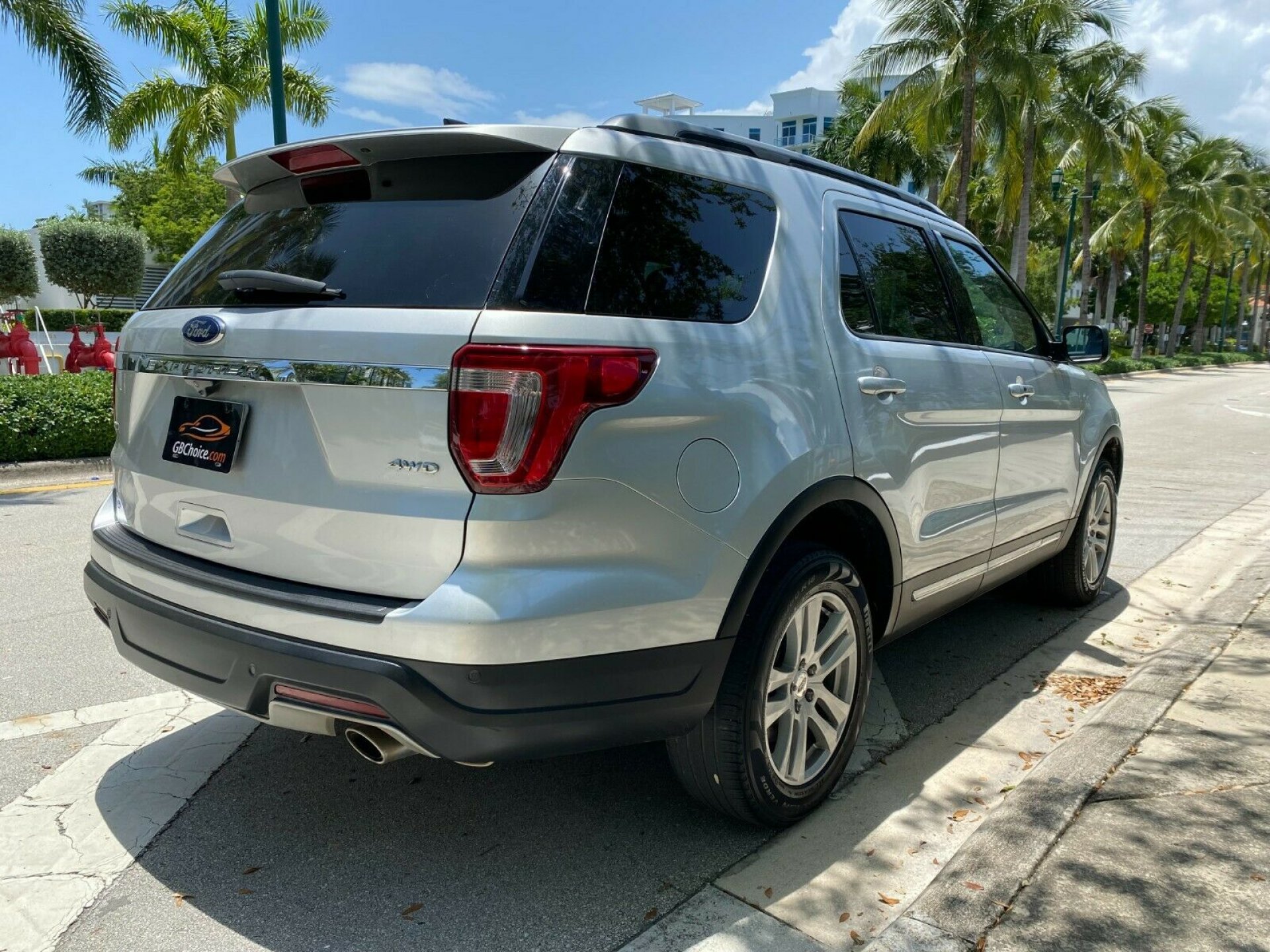 2018 Ford Explorer XLT // Buy Cars on GBChoice