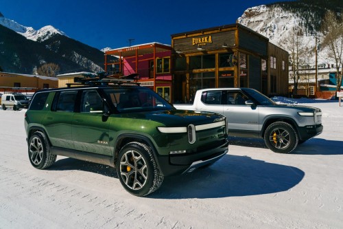 Electric cars Rivian R1T and R1S