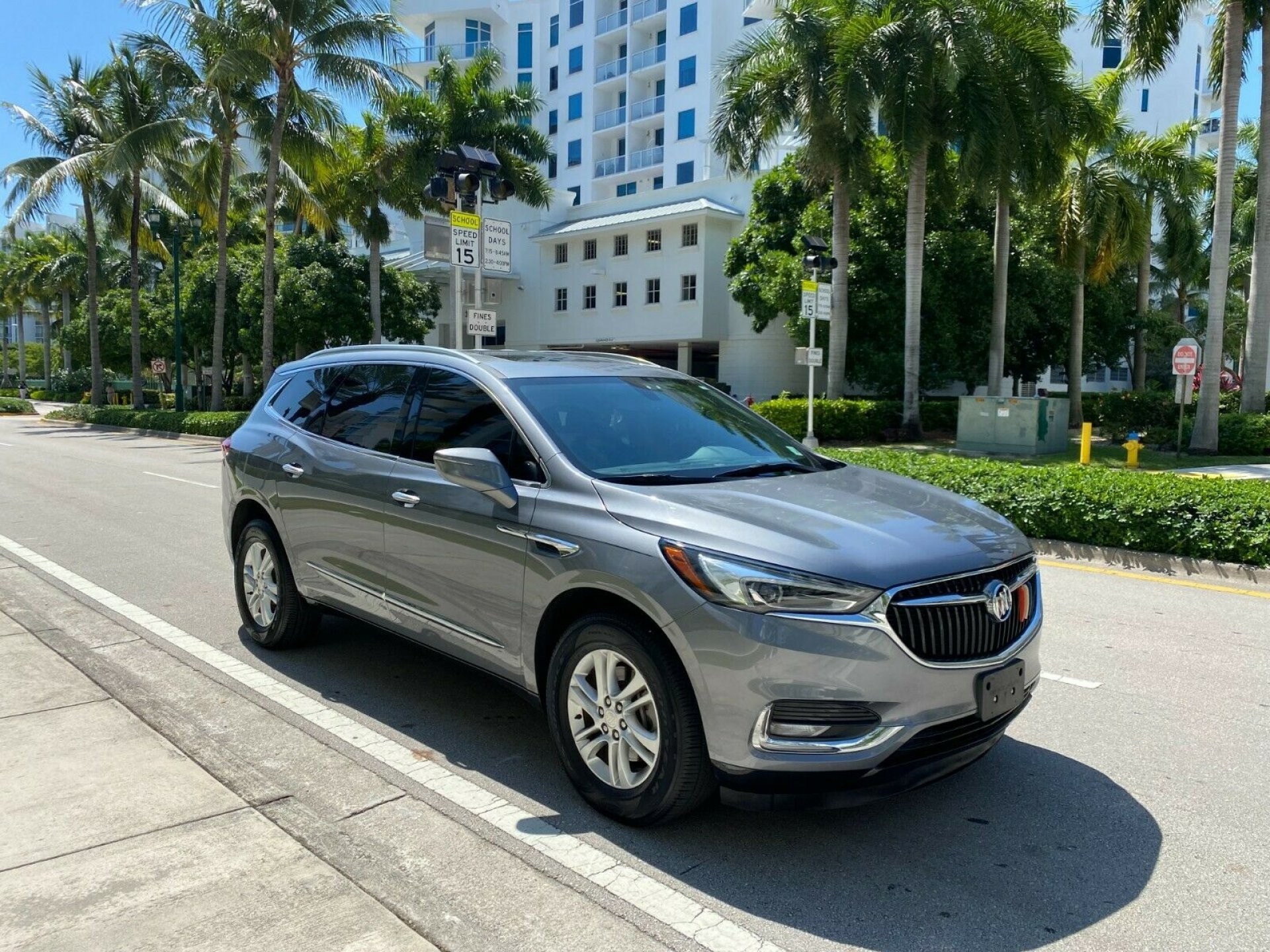 2019 BUICK ENCLAVE ESSENCE AWD // Buy Cars on GBChoice